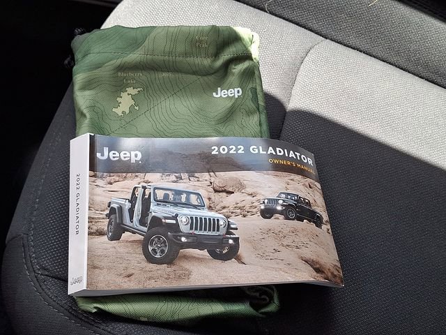 Used 2022 Jeep Gladiator Sport AWD/4WD image 26
