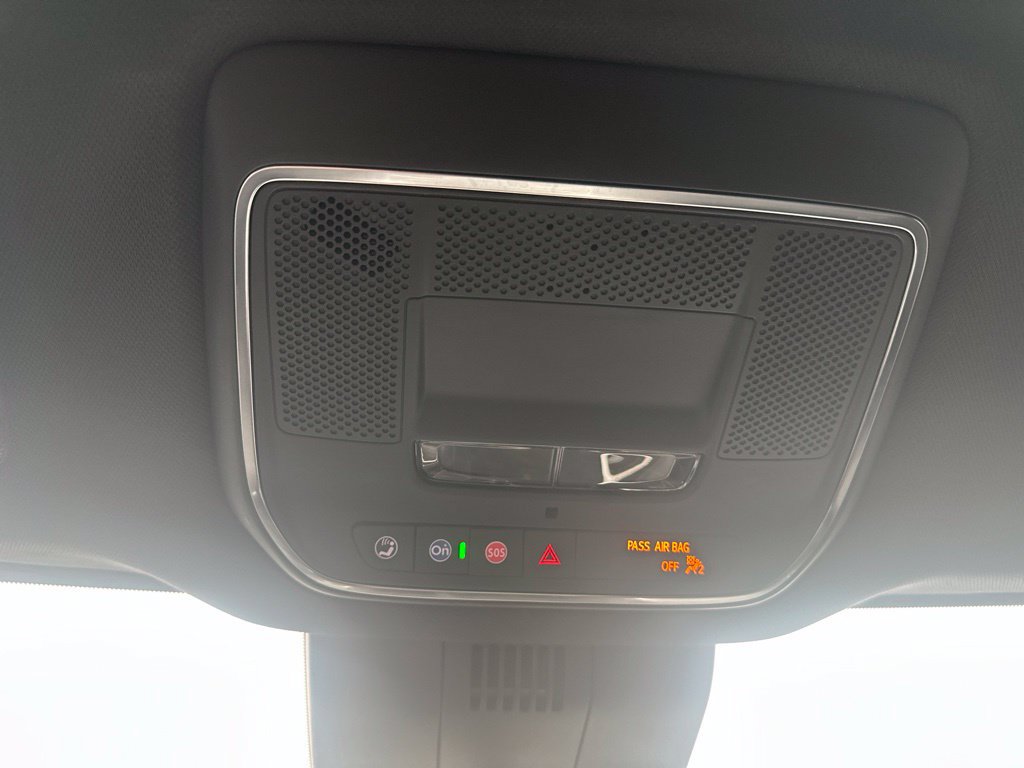 Used 2024 GMC Sierra EV Denali AWD/4WD image 22