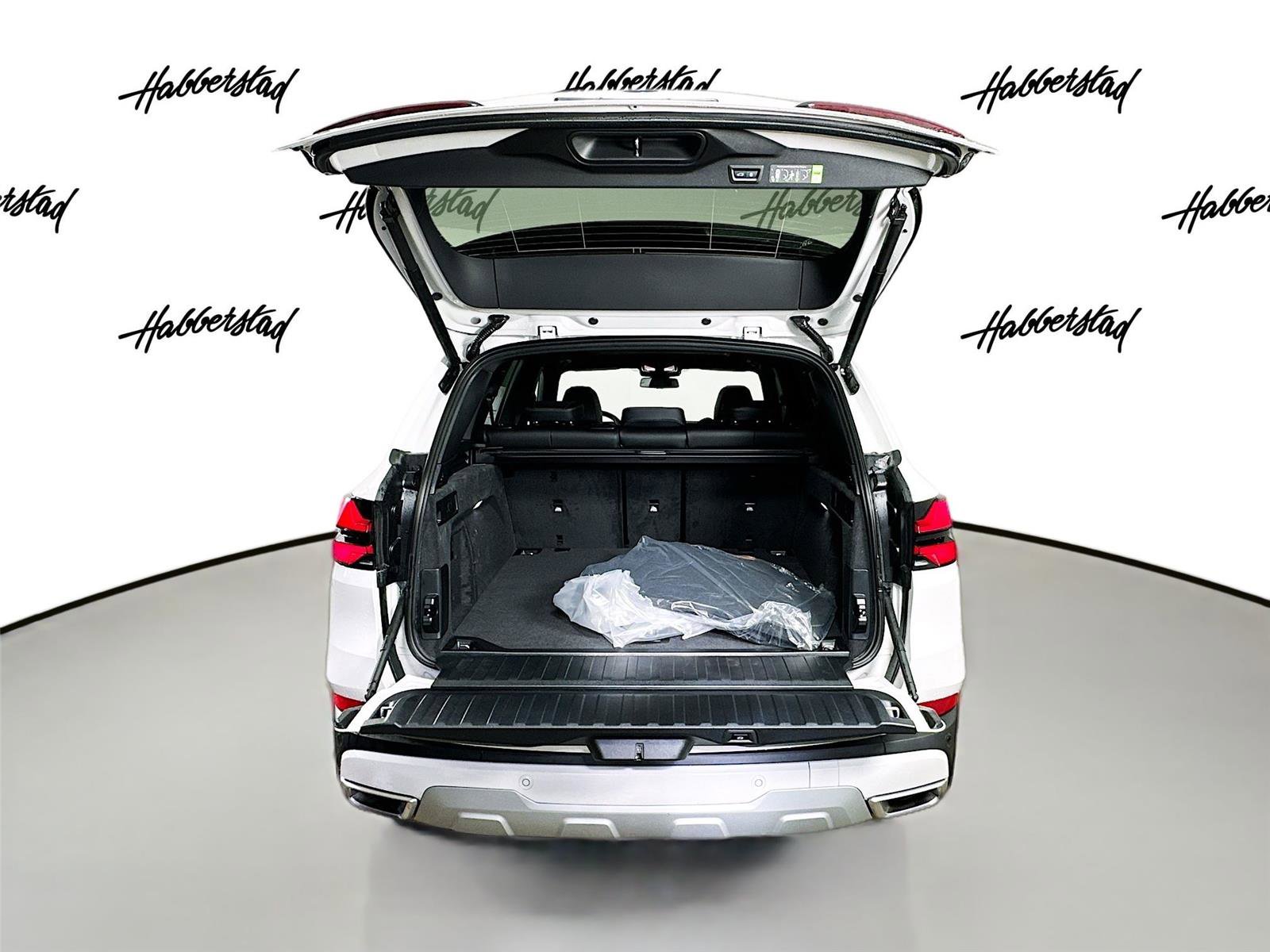 New 2026 BMW X5 xDrive40i w/ Parking Assistance Package image 27