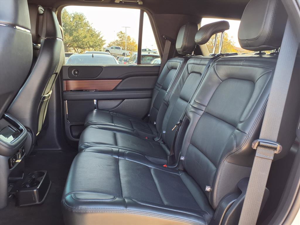 Used 2023 Lincoln Navigator Reserve image 18