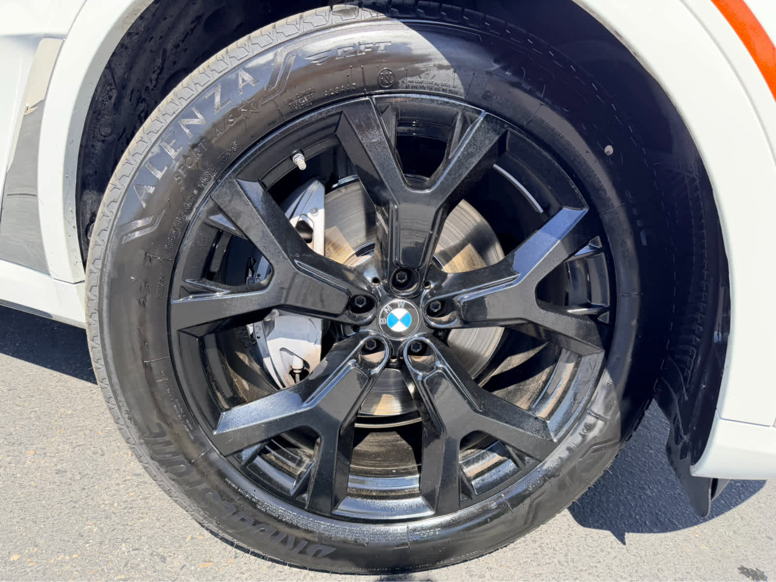 Used 2023 BMW X7 xDrive40i w/ Parking Assistance Package image 9