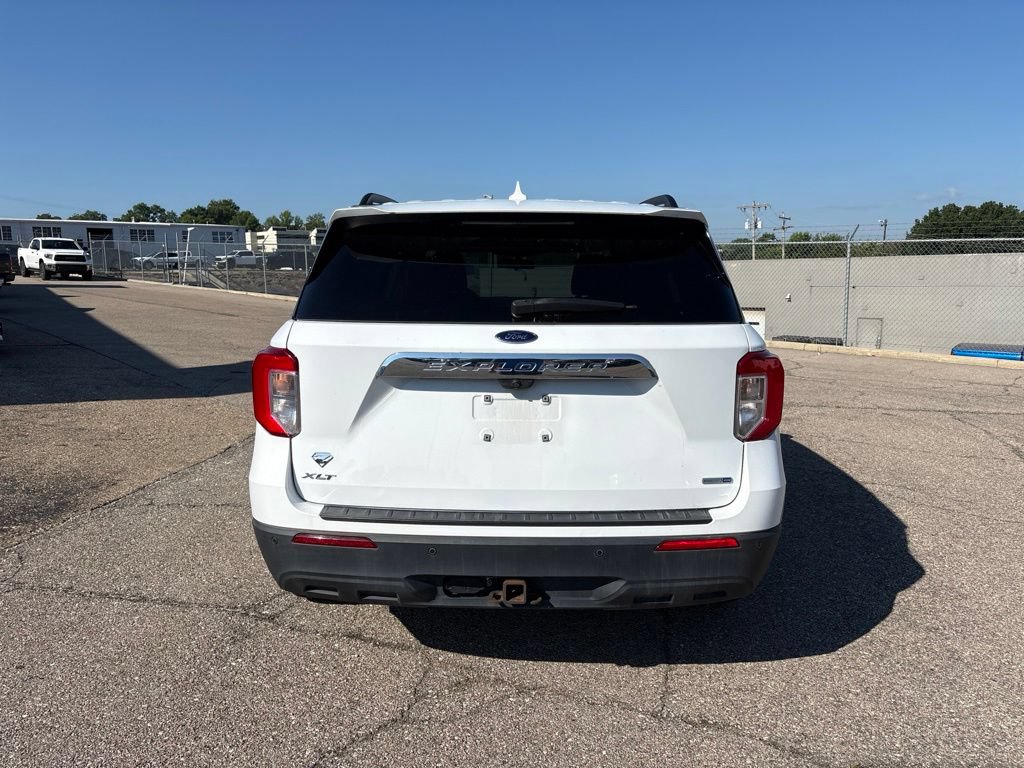 Certified 2020 Ford Explorer XLT w/ Comfort Package AWD/4WD image 6