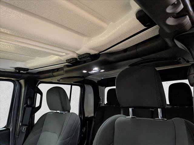 Used 2021 Jeep Gladiator Sport AWD/4WD image 18