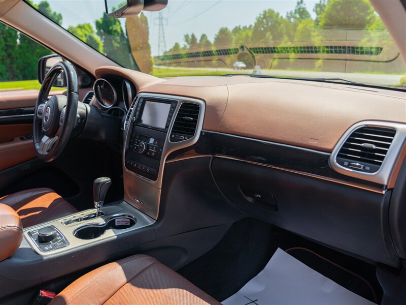 Used 2012 Jeep Grand Cherokee Overland Summit AWD/4WD image 19