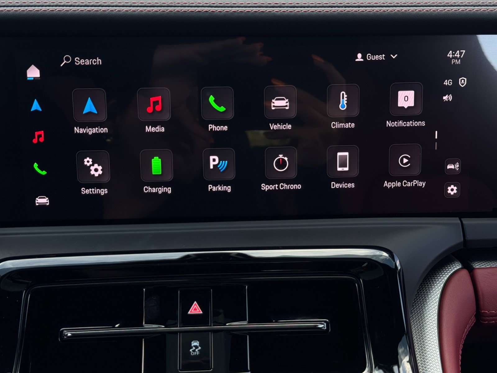 Used 2025 Porsche Panamera 4 w/ Premium Package image 30