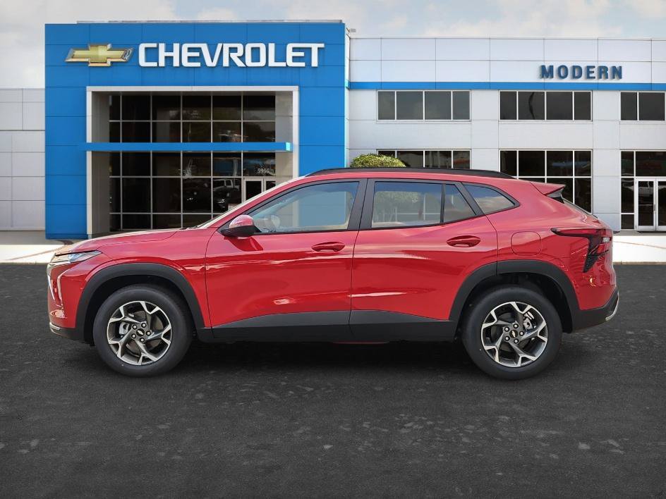 New 2026 Chevrolet Trax LT FWD image 2