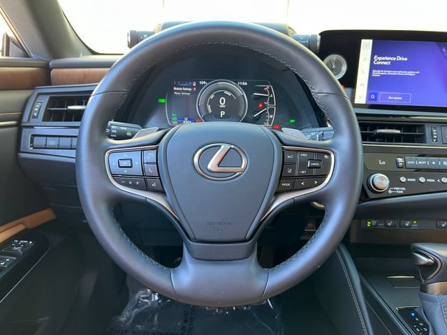 Used 2025 Lexus ES 300h w/ Premium Package FWD image 27