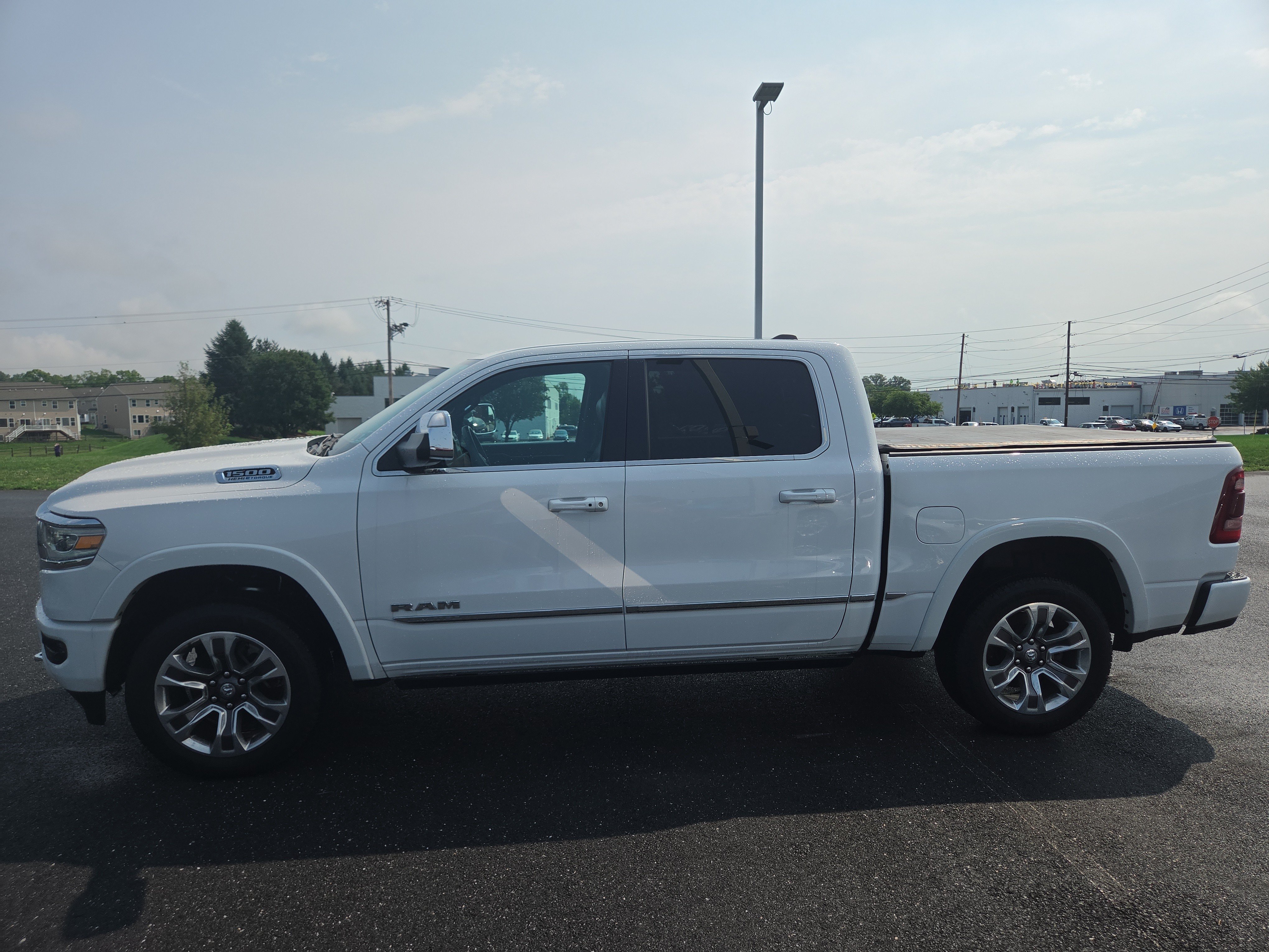 Used 2023 RAM 1500 Limited w/ Body Color Bumper Group AWD/4WD image 10