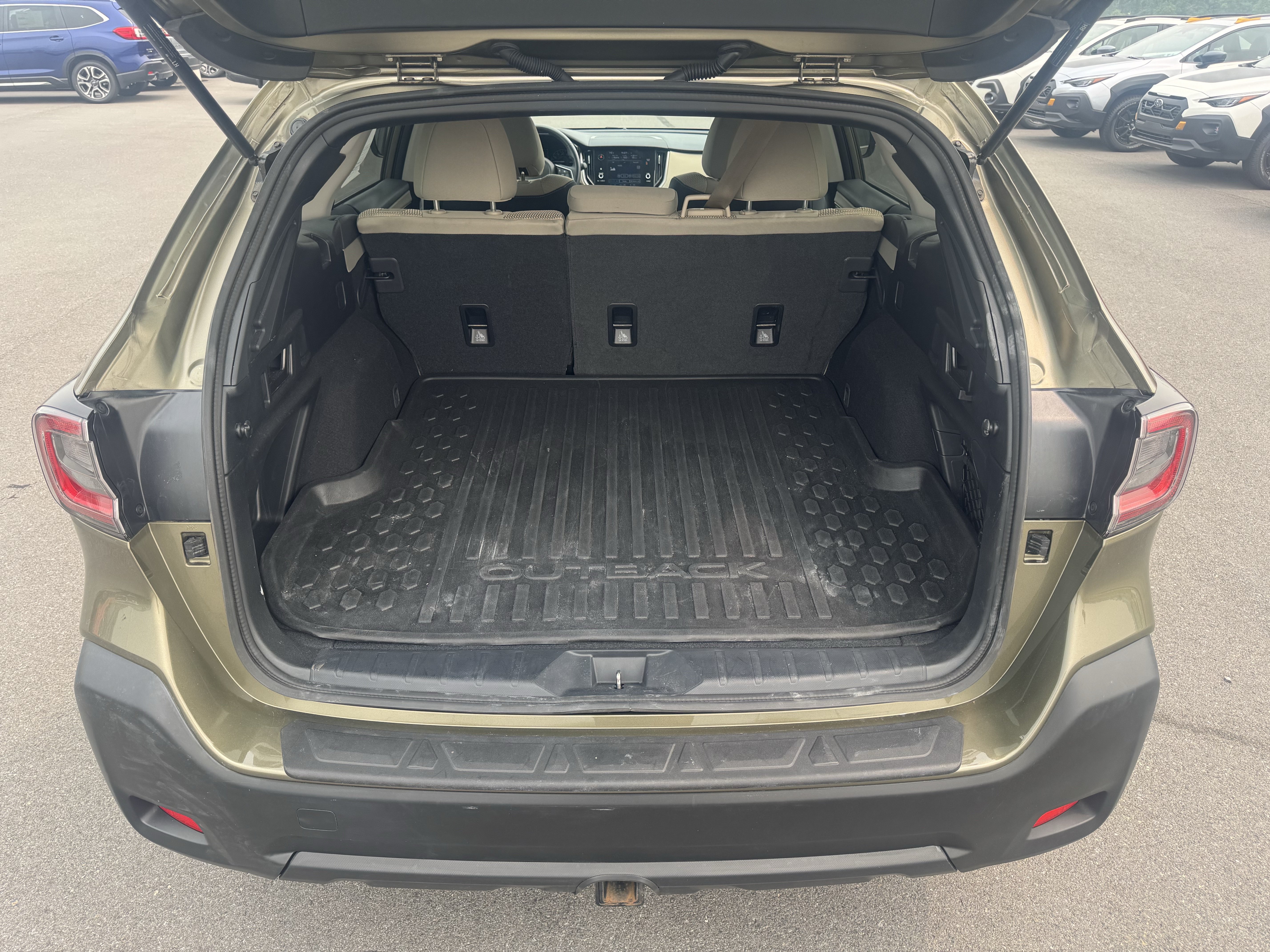 Certified 2024 Subaru Outback Premium w/ Popular Package #1A AWD/4WD image 5