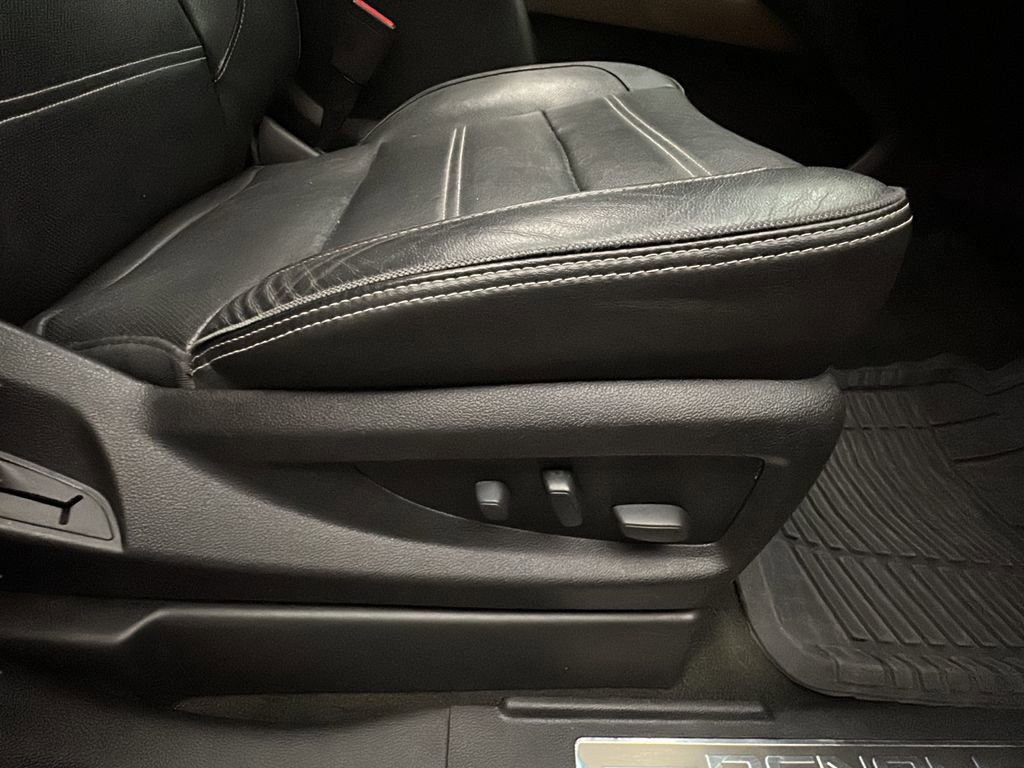 Used 2018 GMC Yukon Denali w/ Open Road Package AWD/4WD image 20