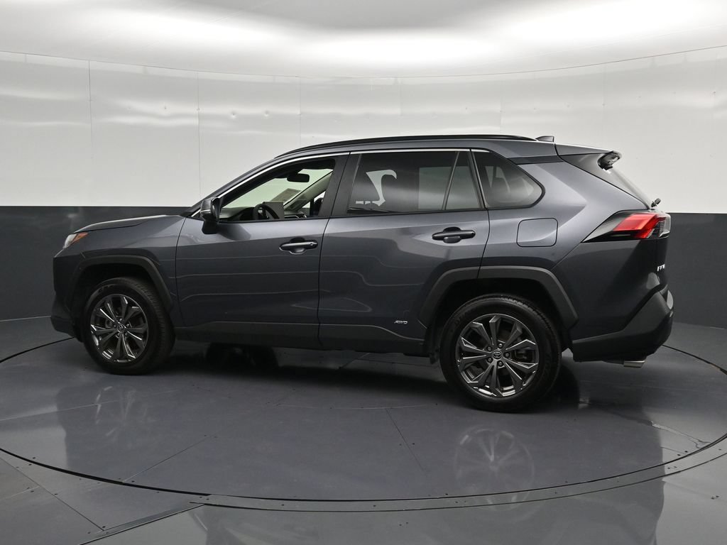 Used 2025 Toyota RAV4 XLE Premium w/ Weather Package AWD/4WD image 8