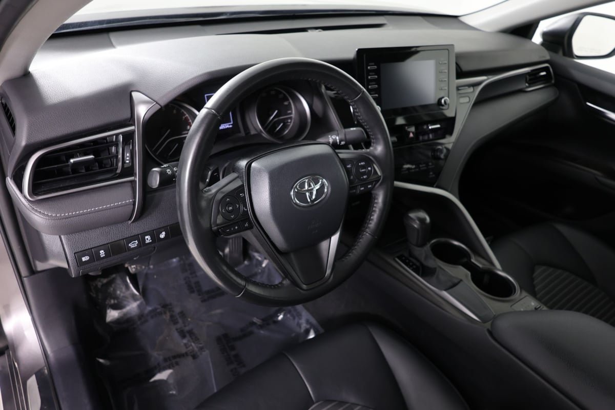 Used 2024 Toyota Camry SE FWD image 17