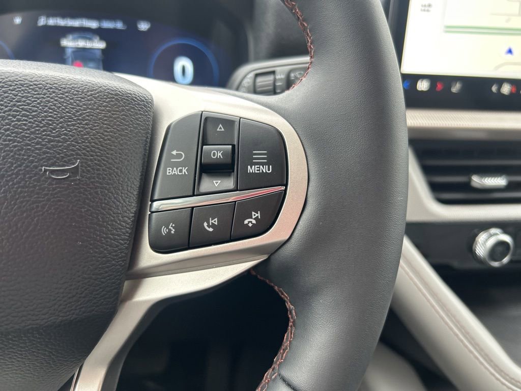 Used 2026 Ford Explorer Active w/ Active Comfort Package image 18