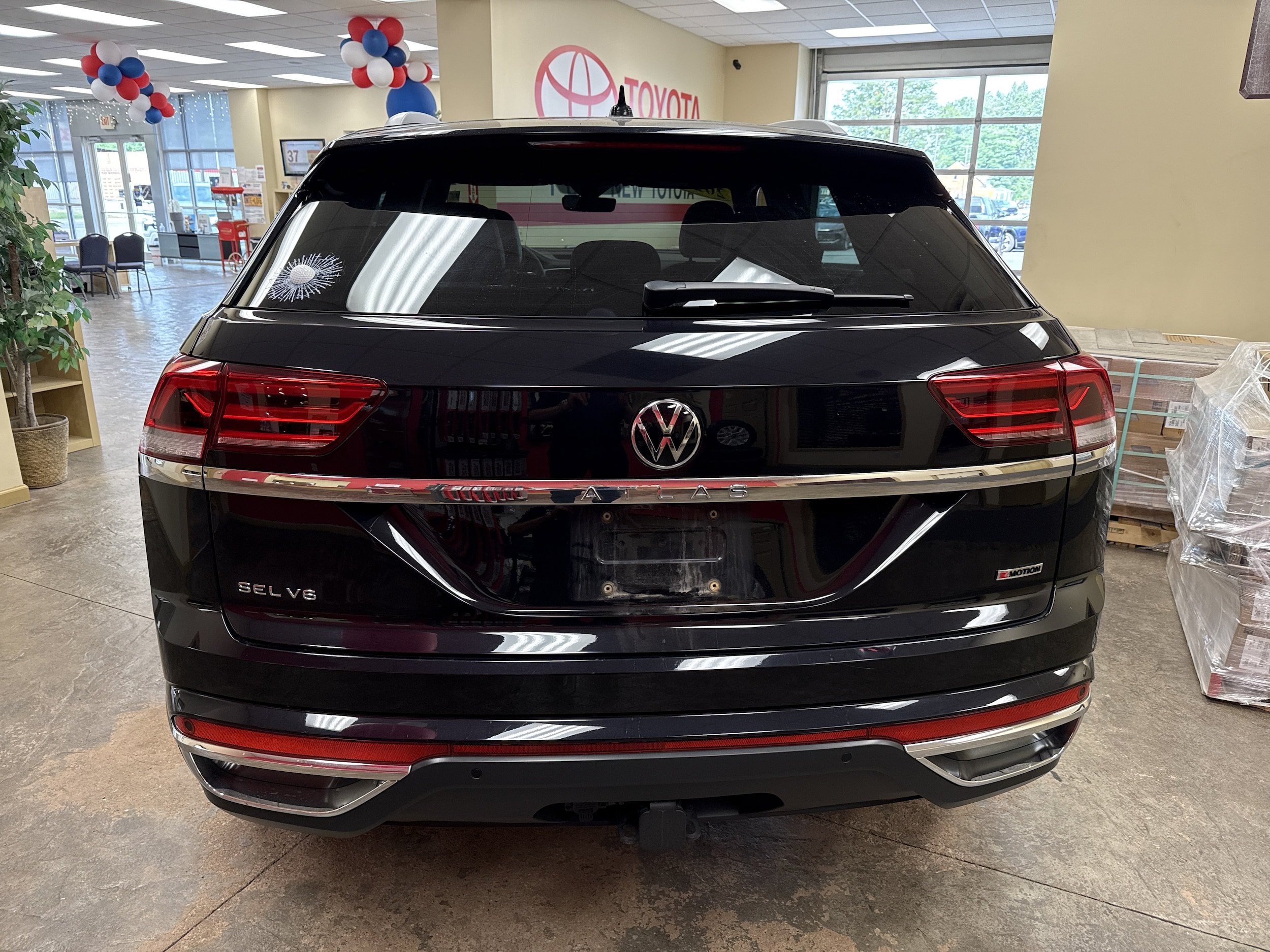 Used 2022 Volkswagen Atlas Cross Sport SEL AWD/4WD image 8