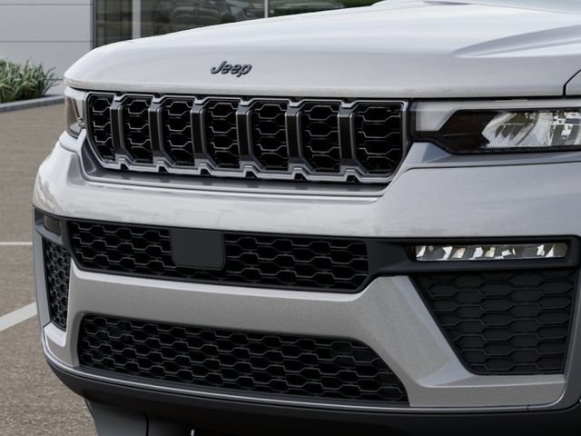 New 2026 Jeep Grand Cherokee L Limited w/ Limited Altitude Package AWD/4WD image 11