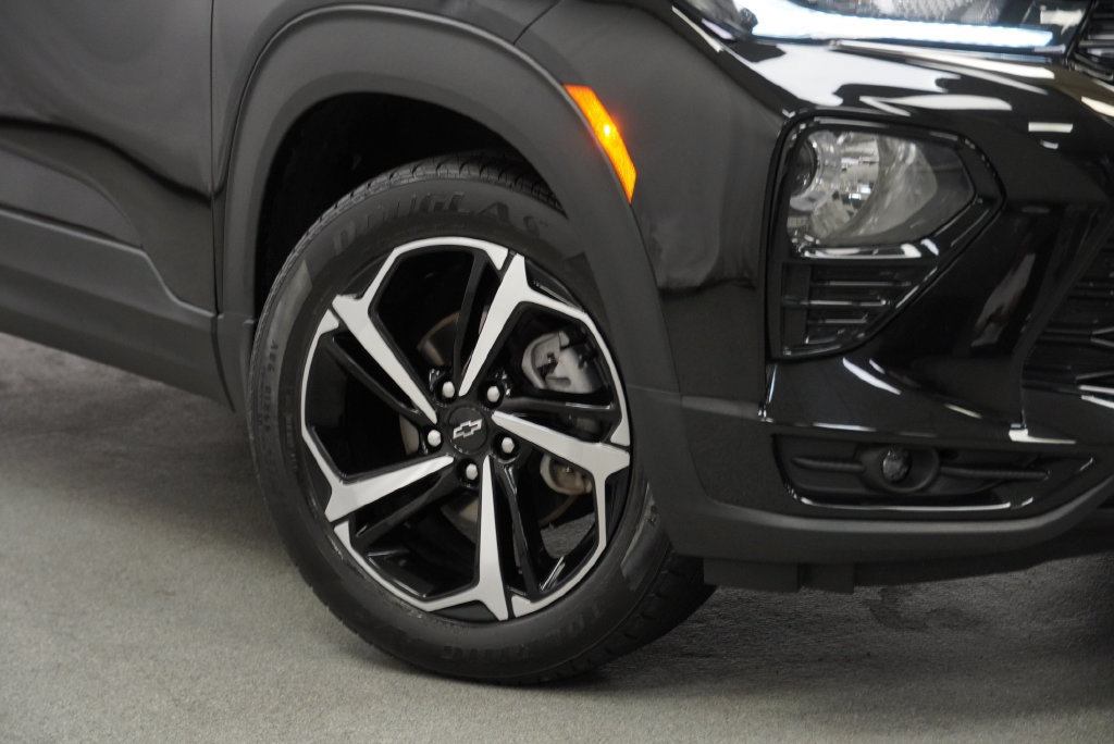 Certified 2021 Chevrolet TrailBlazer RS w/ Sun and Liftgate Package AWD/4WD image 9