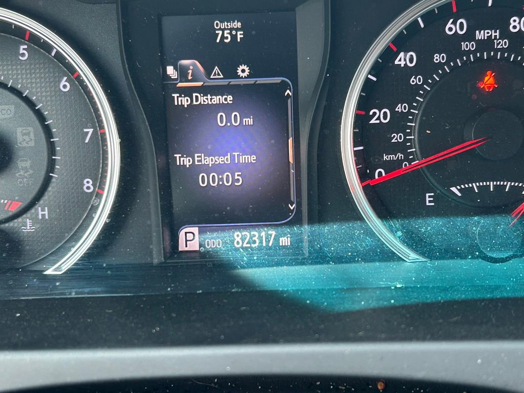 Used 2017 Toyota Camry SE image 30