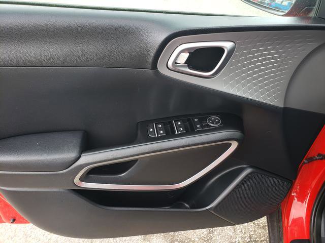 Certified 2023 Kia Soul LX w/ LX Technology Package image 12