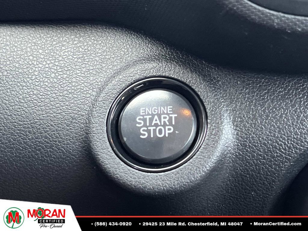 Used 2023 Hyundai Venue Limited FWD image 25