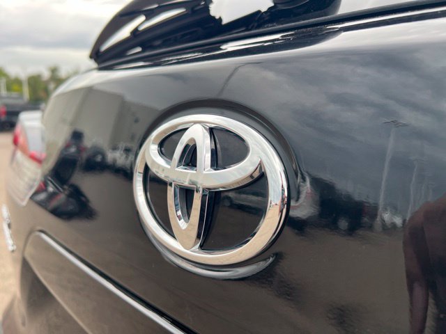 Used 2026 Toyota Corolla Cross XLE AWD/4WD image 12