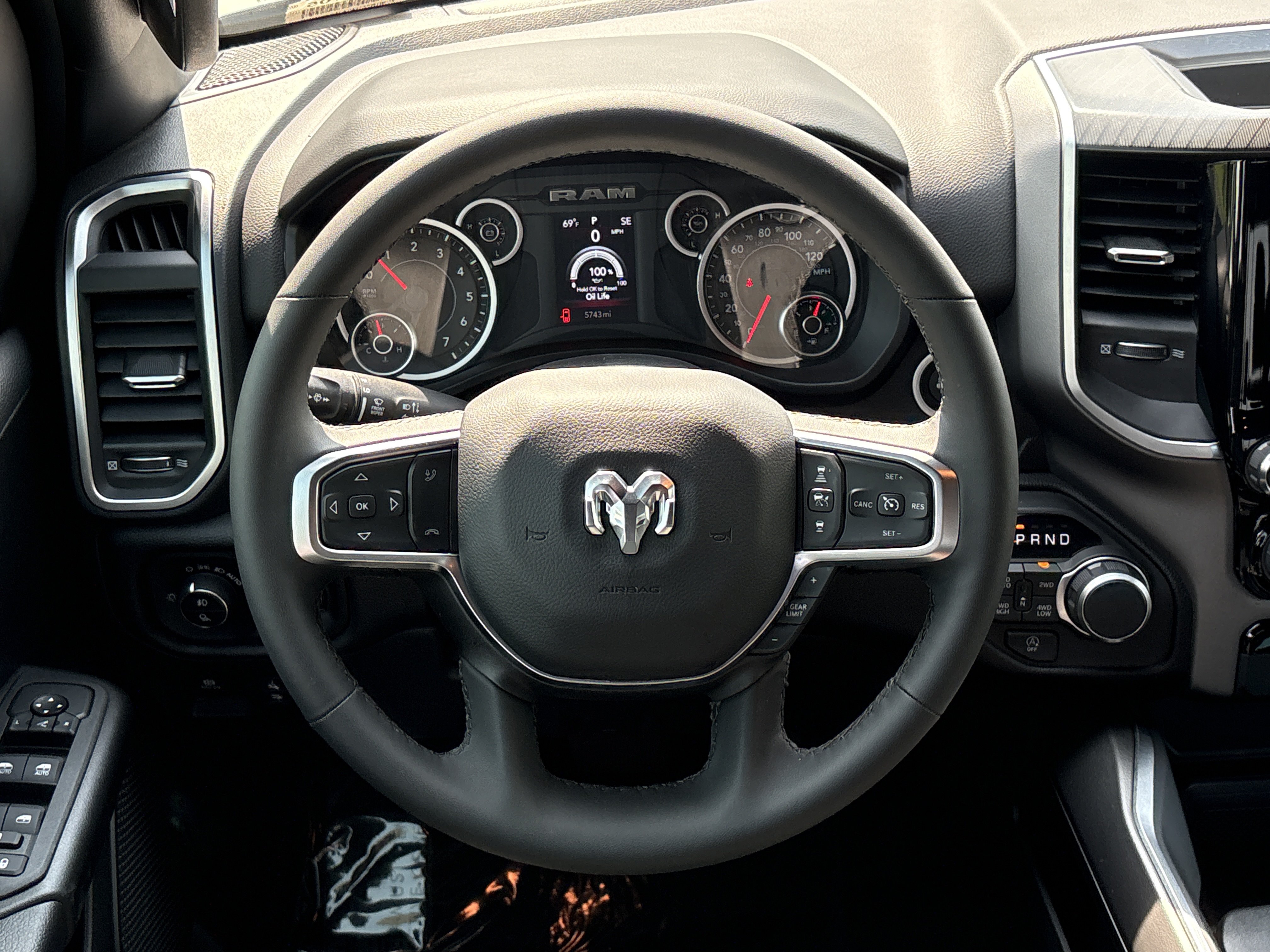 Used 2025 RAM 1500 Big Horn AWD/4WD image 21