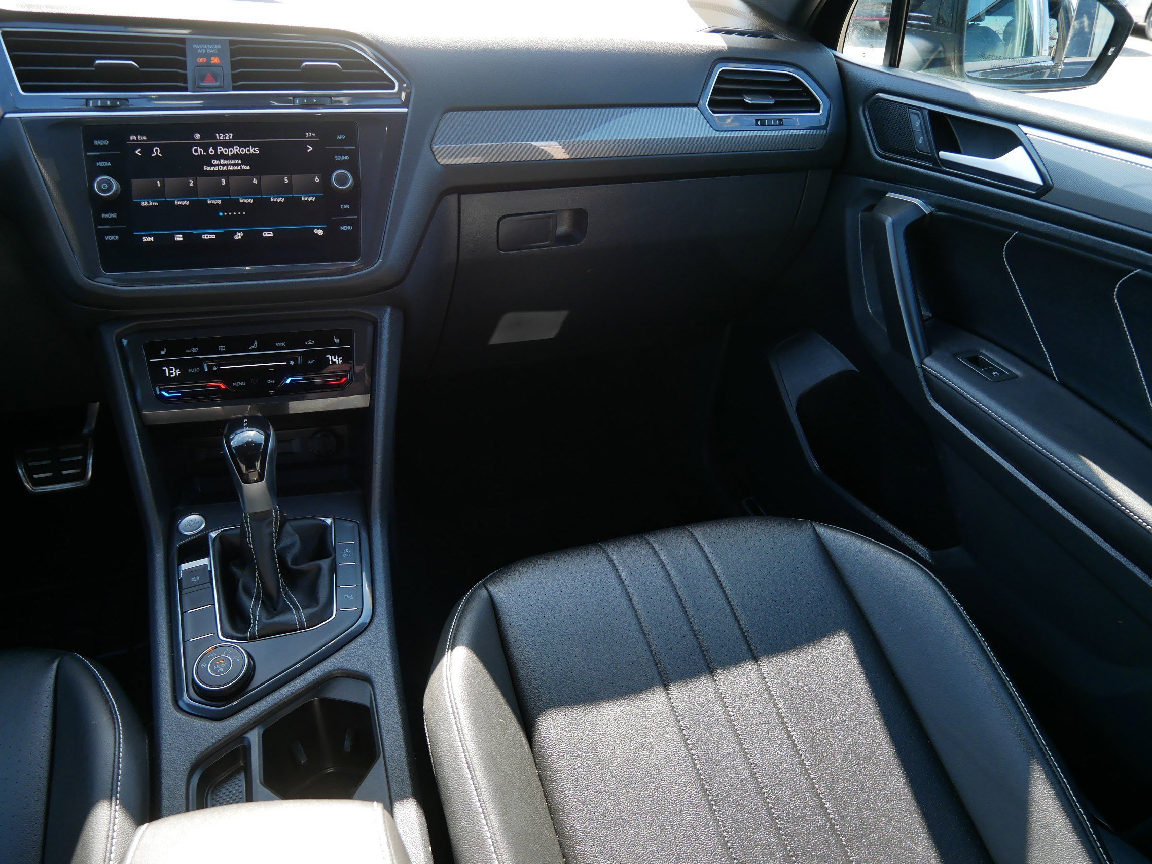 Used 2024 Volkswagen Tiguan SE R-Line w/ MDO Package, Two-Row image 11