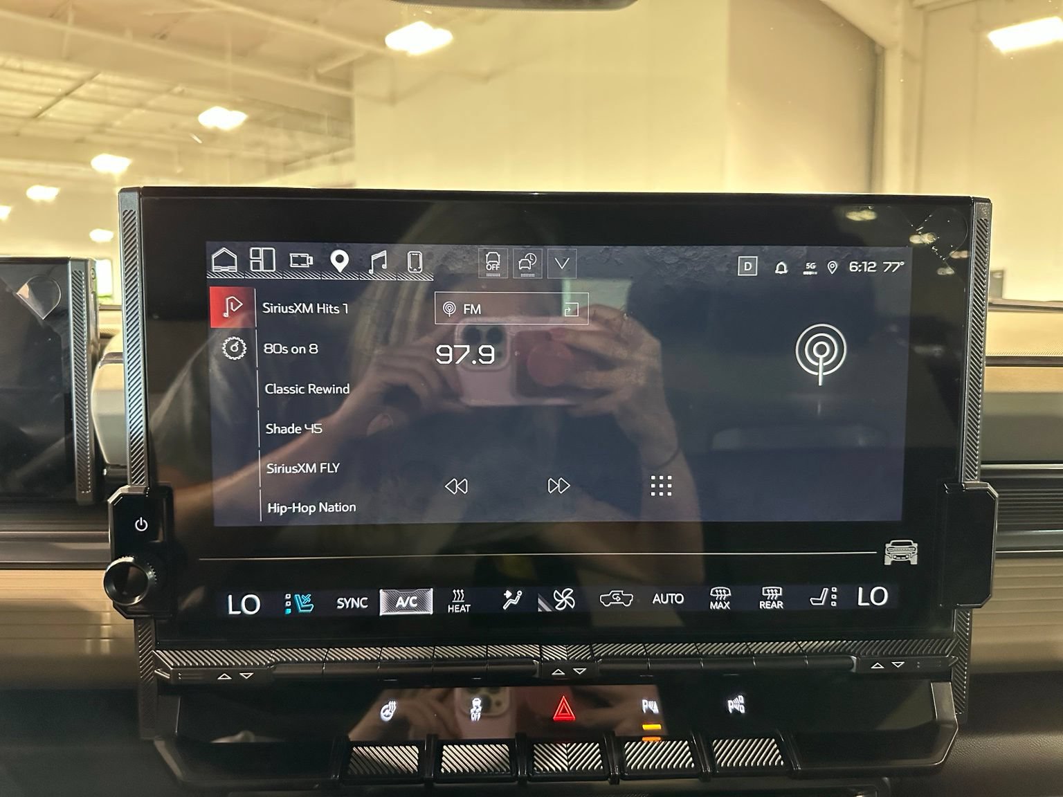 Used 2026 GMC Hummer EV SUV AWD/4WD image 29