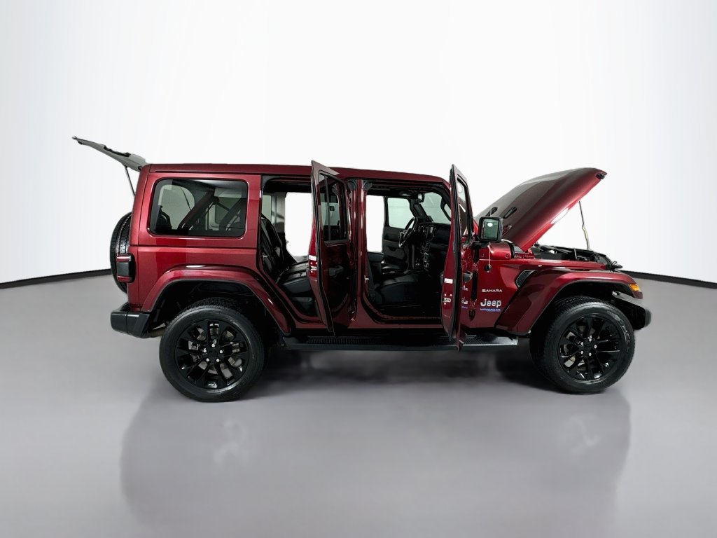 Used 2021 Jeep Wrangler Unlimited Sahara w/ Cold Weather Group AWD/4WD image 24
