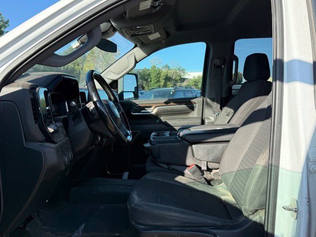 Used 2024 Chevrolet Silverado 2500 LT AWD/4WD image 17