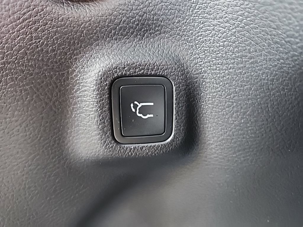 New 2026 Jeep Compass Limited image 17