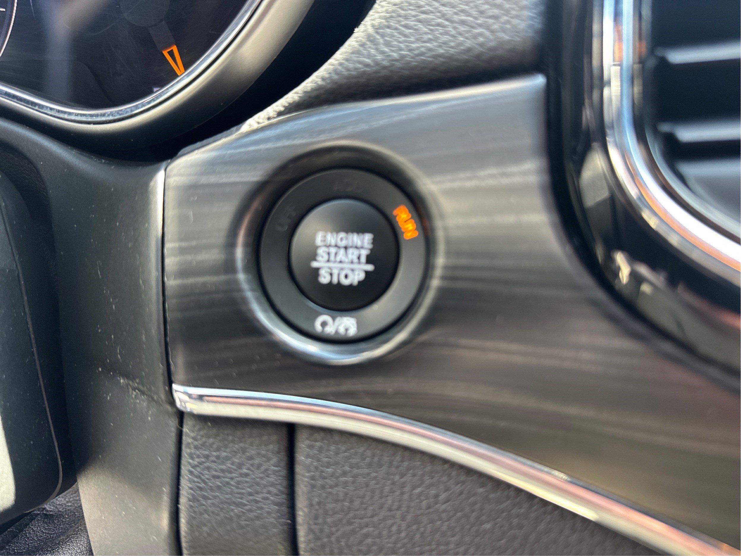Used 2019 Jeep Grand Cherokee Limited AWD/4WD image 31