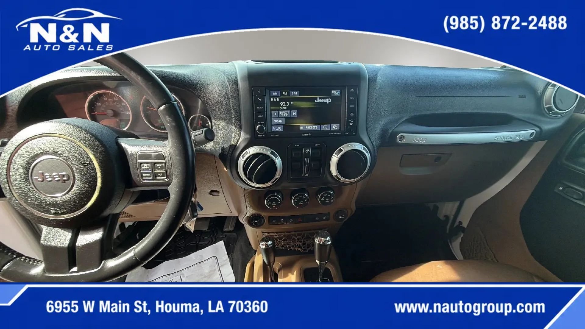 Used 2015 Jeep Wrangler Unlimited Rubicon w/ Connectivity Group AWD/4WD image 14