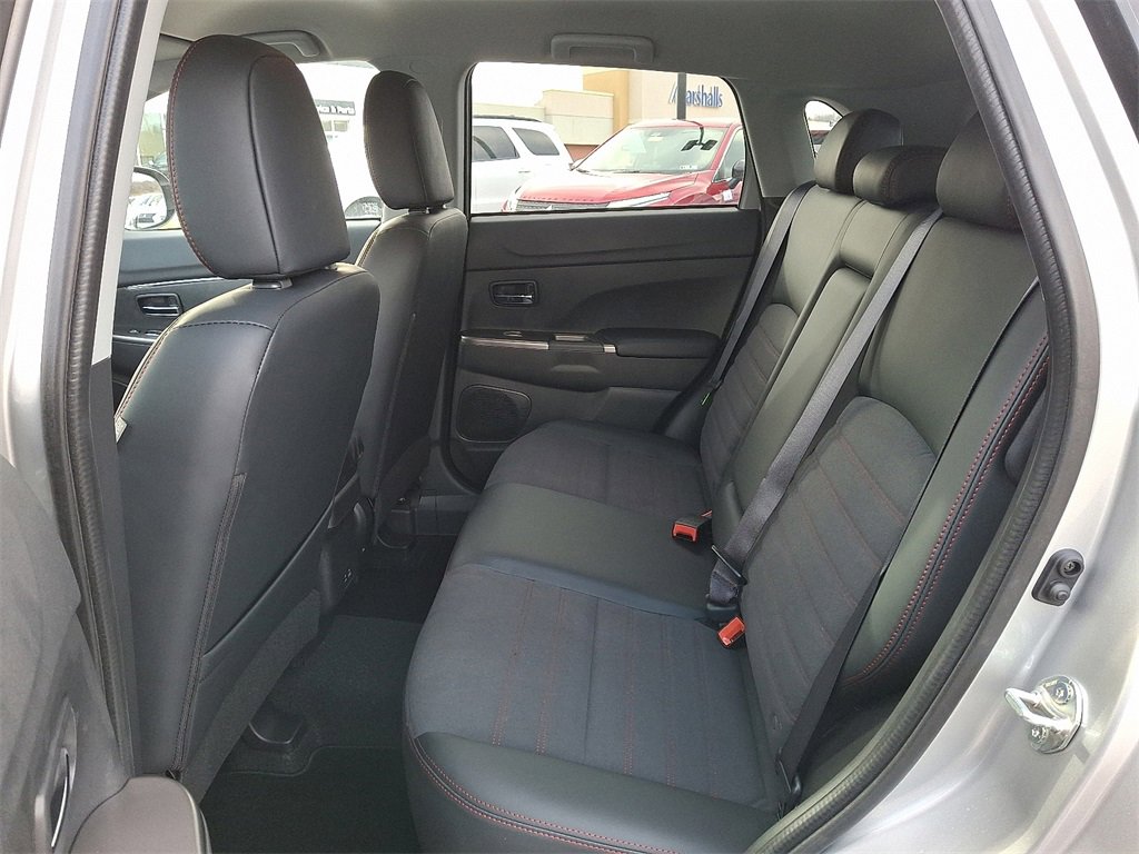 New 2025 Mitsubishi Outlander Sport SE image 5