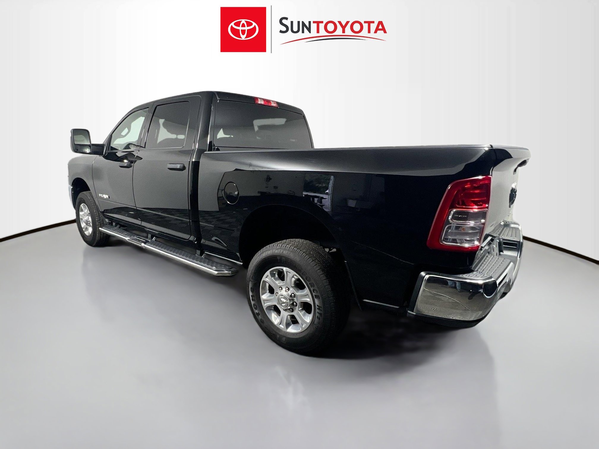 Used 2024 RAM 2500 Big Horn w/ Bed Utility Group image 6