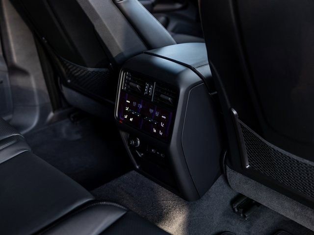 New 2026 Porsche Cayenne GTS image 49