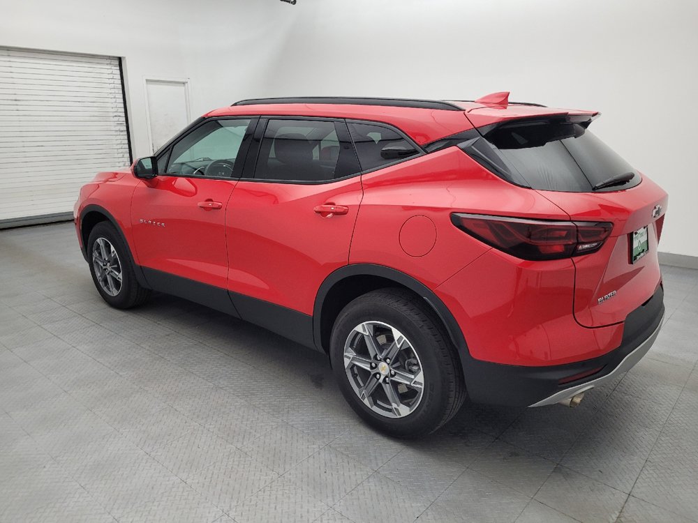 Used 2024 Chevrolet Blazer LT w/ Convenience Package FWD image 3