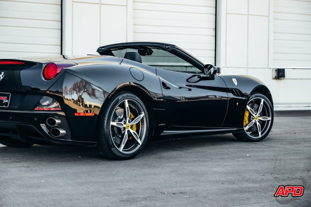 Used 2014 Ferrari California image 61
