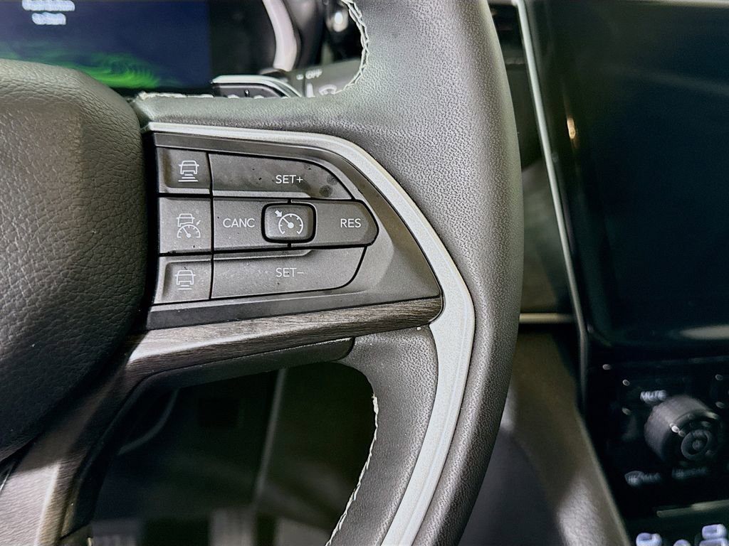 Used 2022 Jeep Grand Cherokee Limited 4xe w/ Luxury Tech Group II image 23