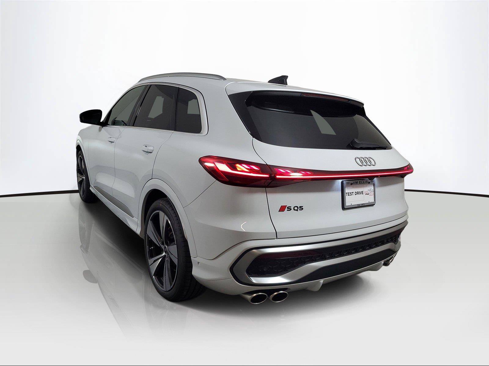 New 2026 Audi SQ5 Prestige AWD/4WD image 4