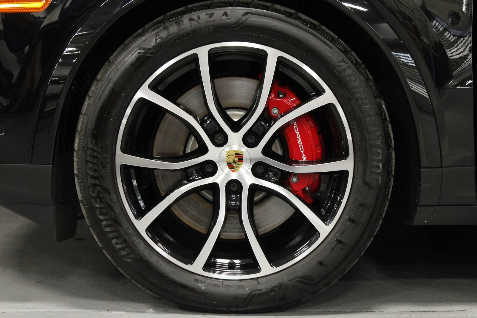 Certified 2024 Porsche Cayenne S AWD/4WD image 9