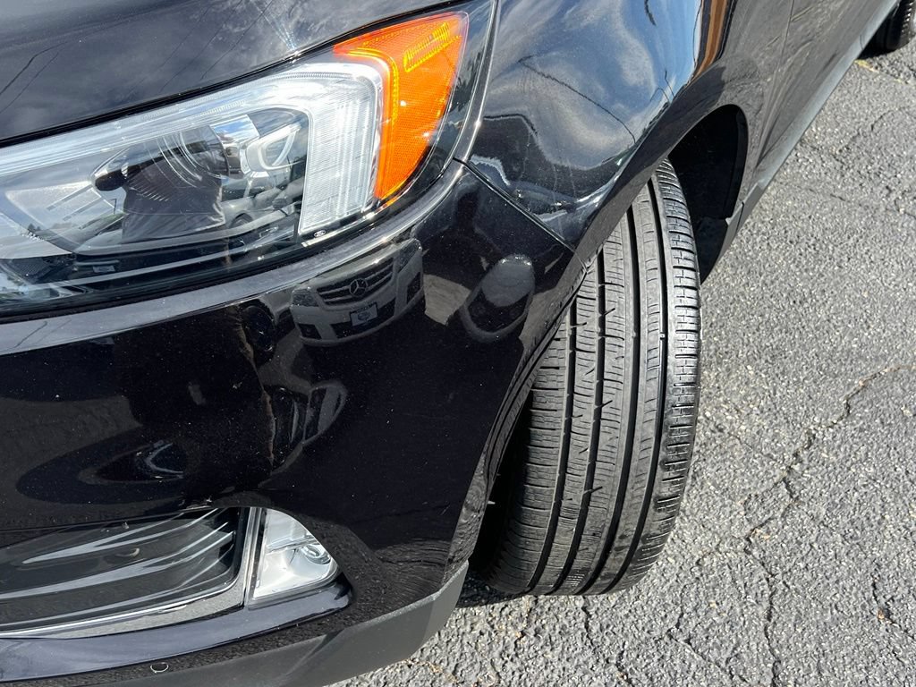 Certified 2023 Ford Edge Titanium AWD/4WD image 3