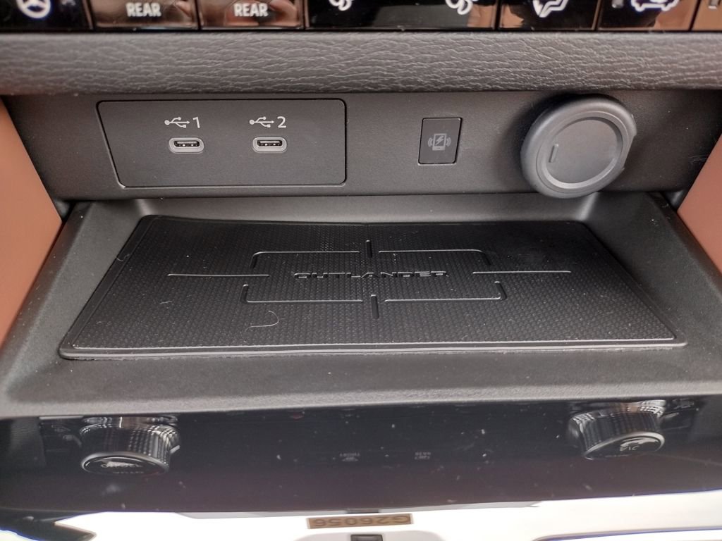 New 2026 Mitsubishi Outlander SEL image 24