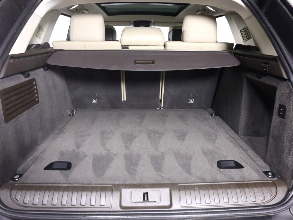 Used 2020 Land Rover Range Rover Sport HSE image 37