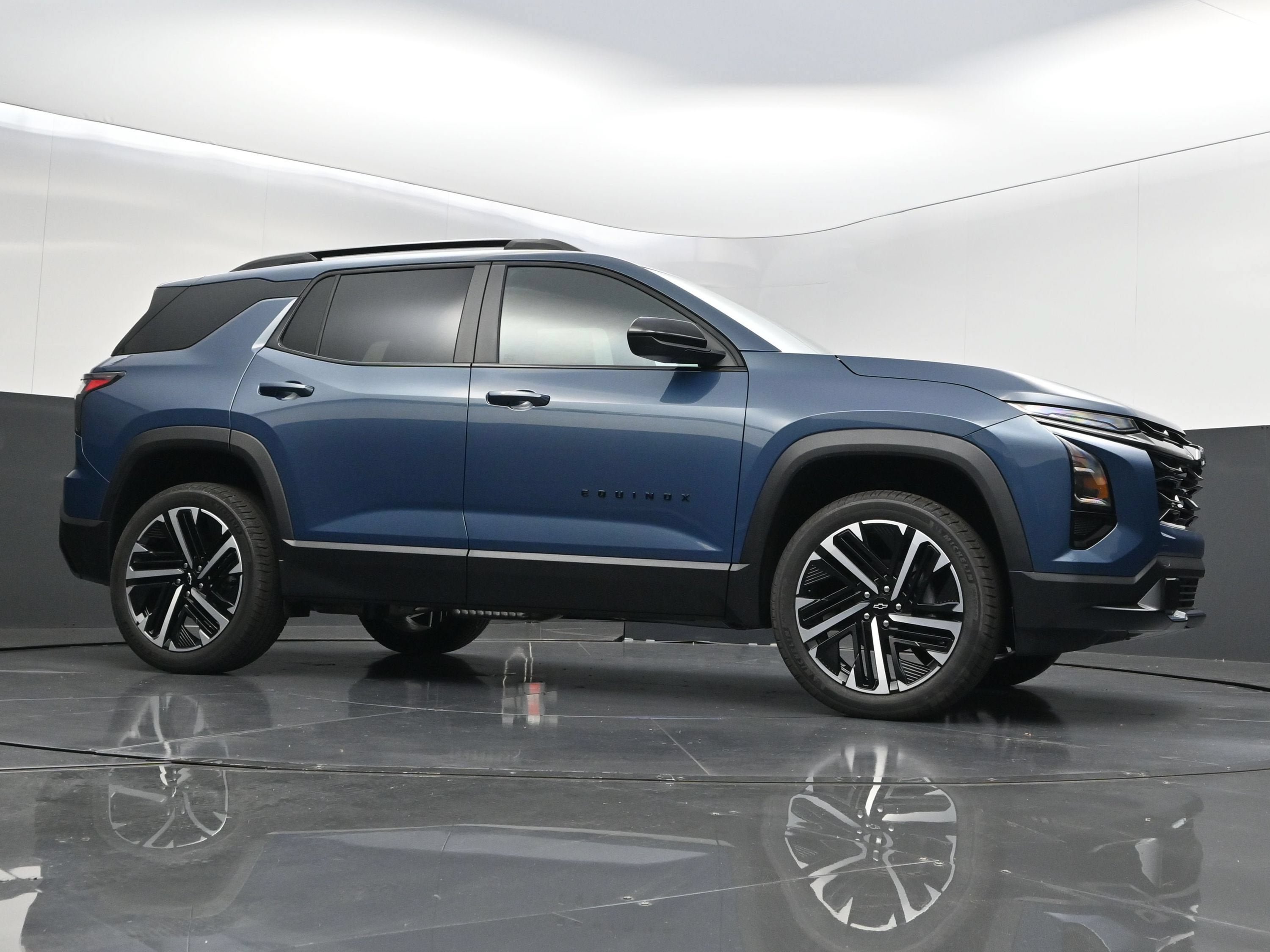 New 2027 Chevrolet Equinox RS w/ Convenience Package III FWD image 49