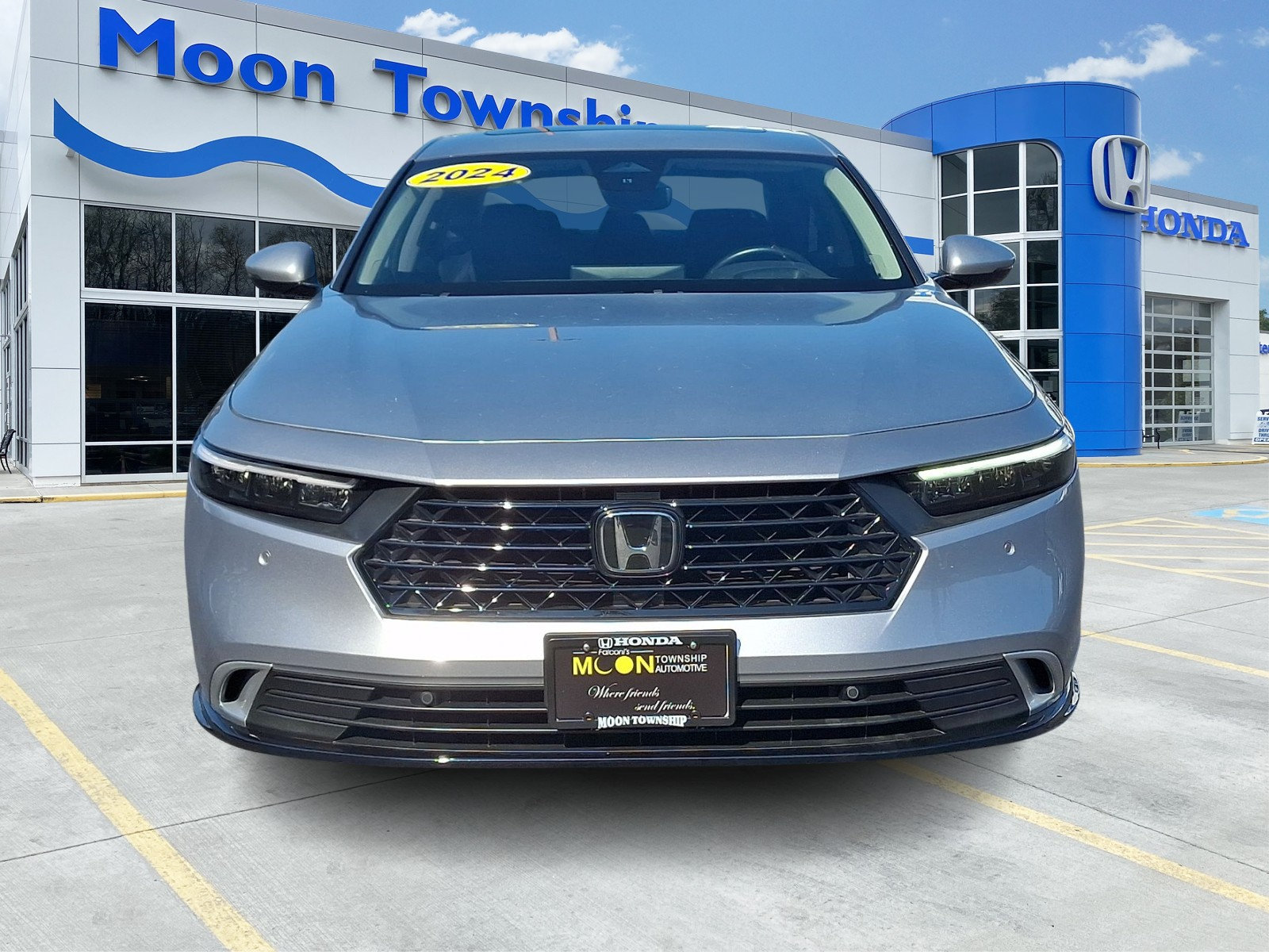 Used 2024 Honda Accord Touring image 2