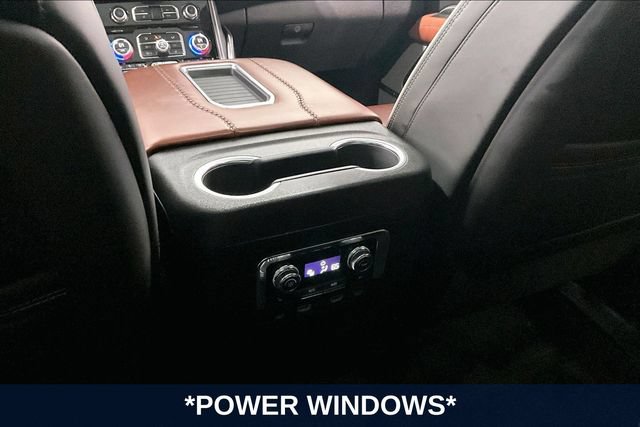 Used 2024 GMC Yukon XL Denali Ultimate AWD/4WD image 13