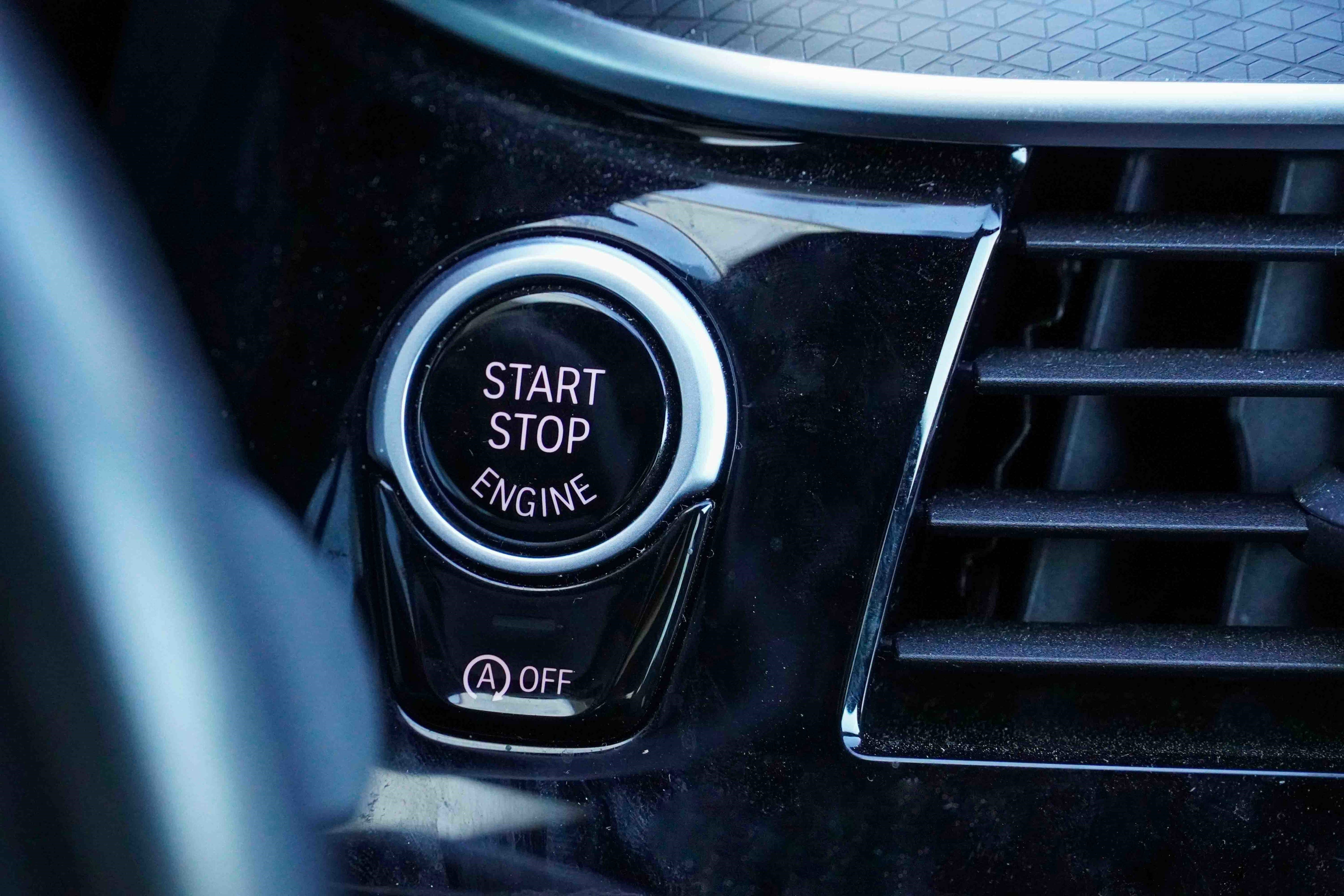 Certified 2022 BMW M550i xDrive w/ Executive Package image 19