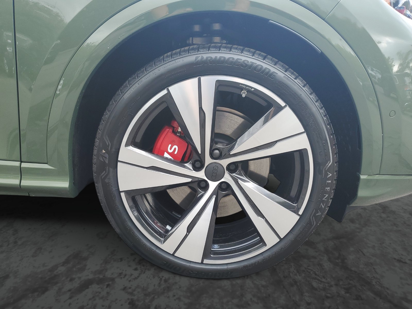 New 2026 Audi SQ5 Prestige AWD/4WD image 6