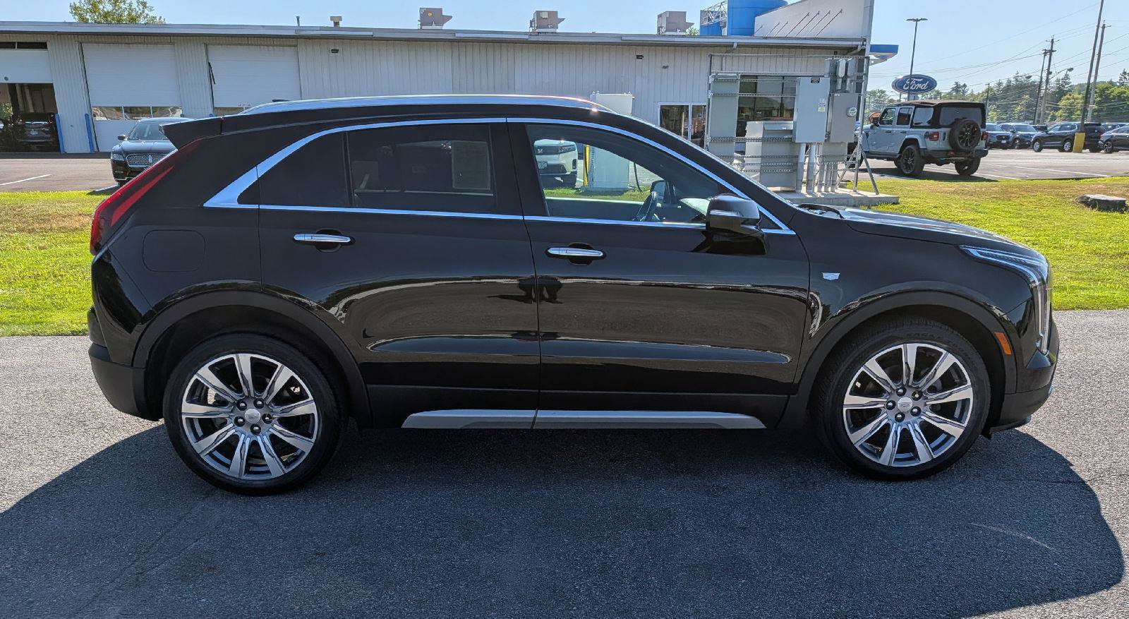 Used 2019 Cadillac XT4 Premium Luxury FWD image 5