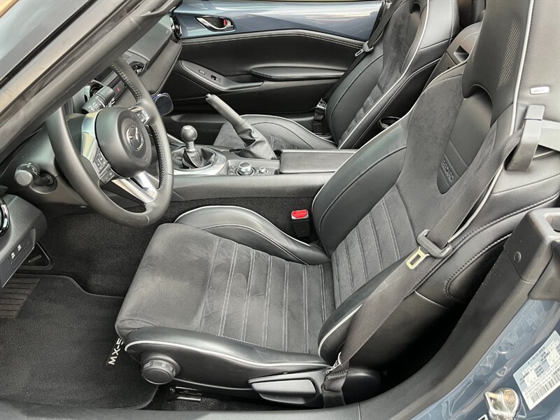 Used 2021 MAZDA MX-5 Miata Club w/ Brembo/BBS Recaro Package RWD image 9